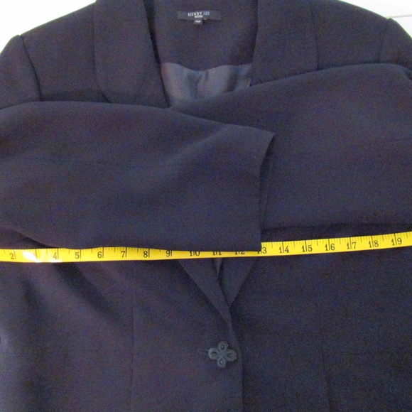 Henry Lee Women's Black Blazer - Picture 8 of 11
